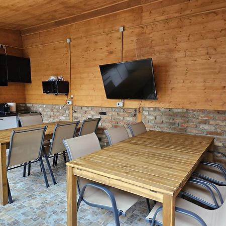 Ionela Hotel Западен Ефорие Екстериор снимка